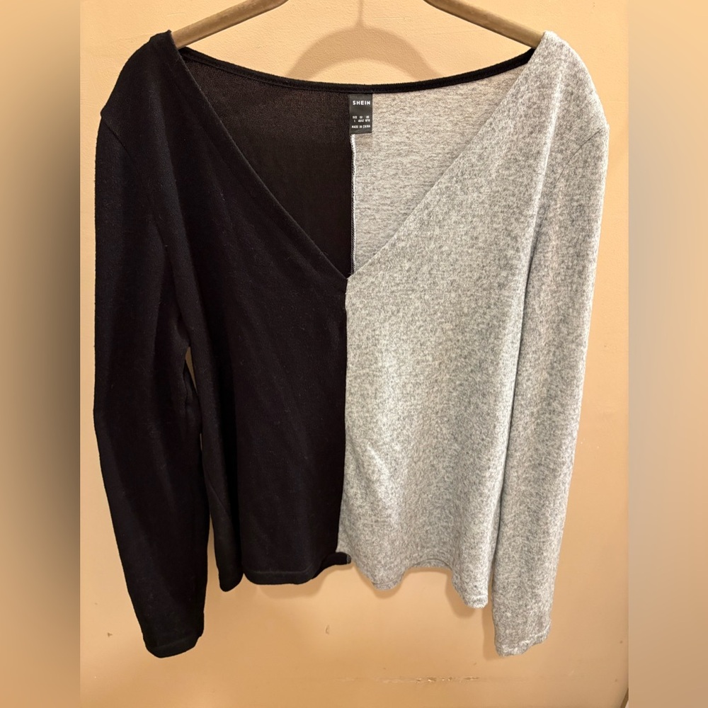 SHEIN Black & Gray Colorblock V-Neck Knit Sweater Women’s Size Large